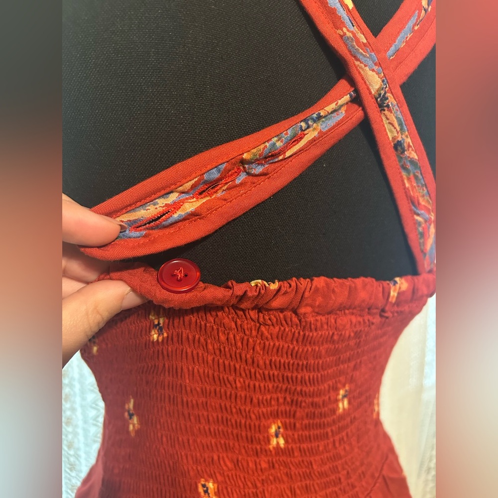 Elegant Red Paisley Maxi Dress - Picture 7 of 8